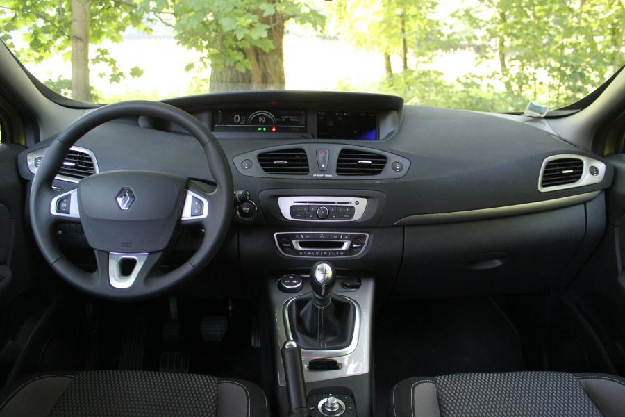 Торпедо Renault Scenic XMod 2013 года  (WW) (фото 17 из 27)